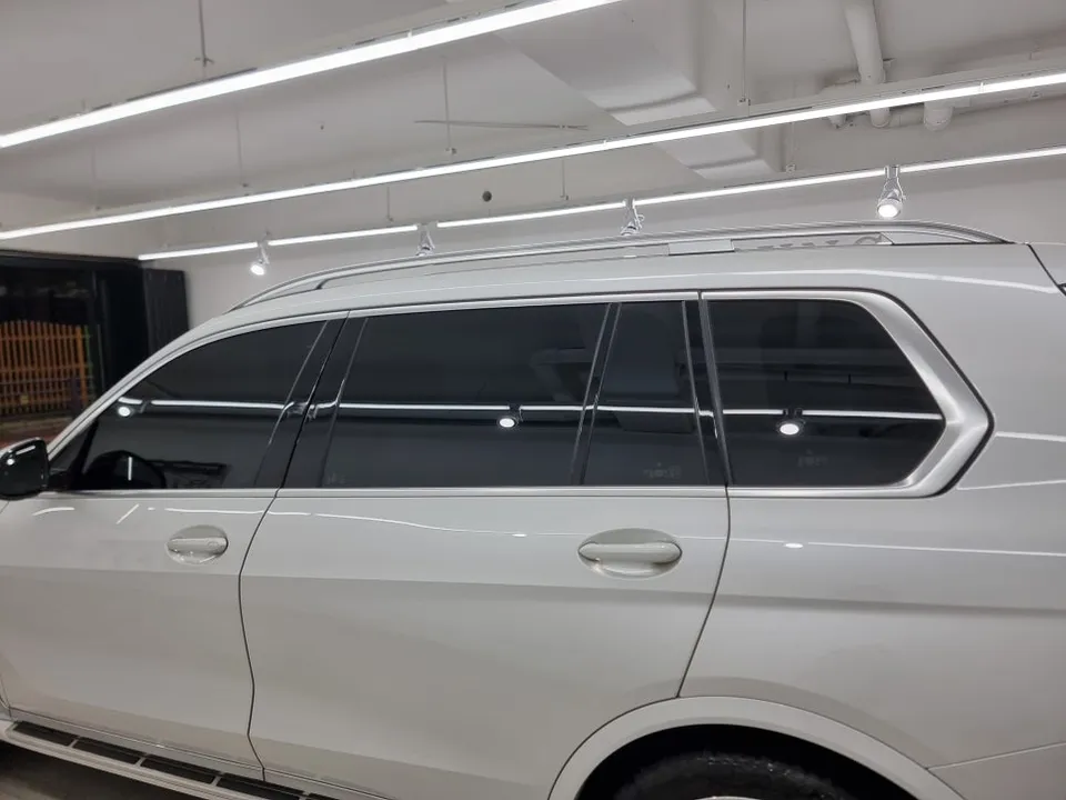 BMW X7のカーラッピング事例|3Mサテンダークグレー 施工写真 2-2