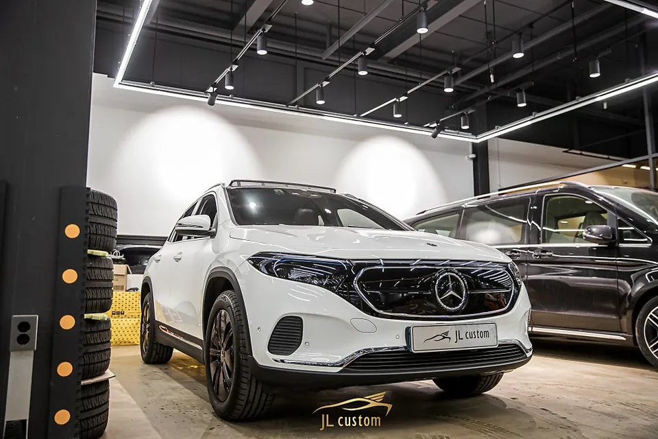 Mercedes-Benz EQB seat ventilation review
