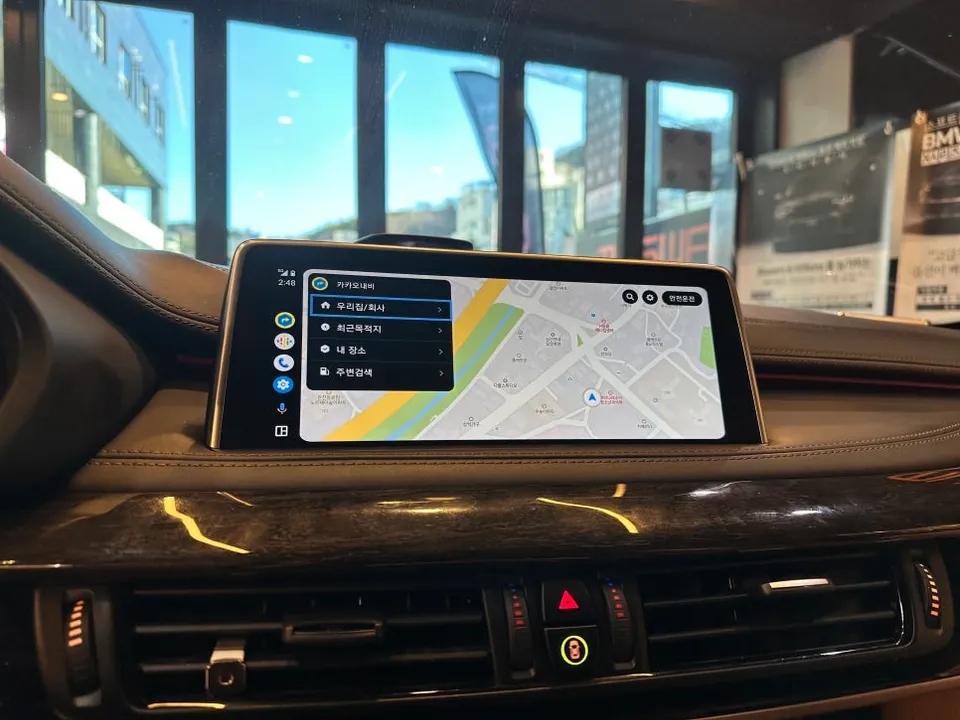 BMW X5のAndroid Auto・CarPlay取付事例 施工写真 4-1