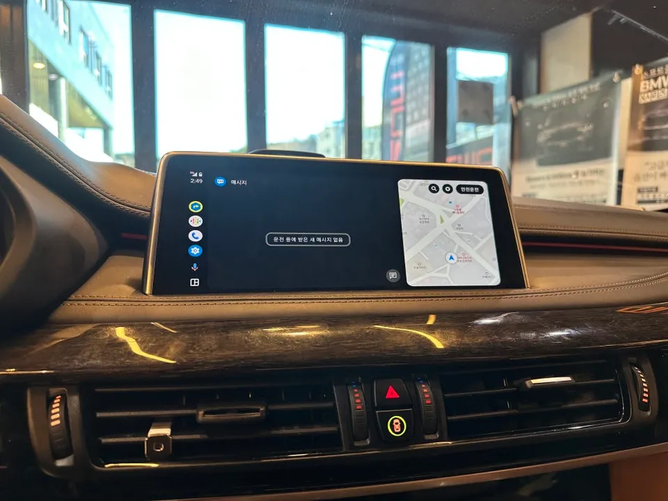 BMW X5のAndroid Auto・CarPlay取付事例 施工写真 1-2