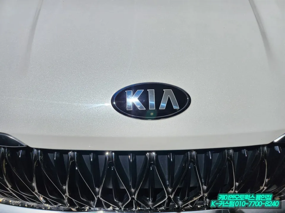 Kia Carnival KA4 ambient lighting - Kia Carnival KA4 Ambient Lighting Review: Cost & Results photo 3