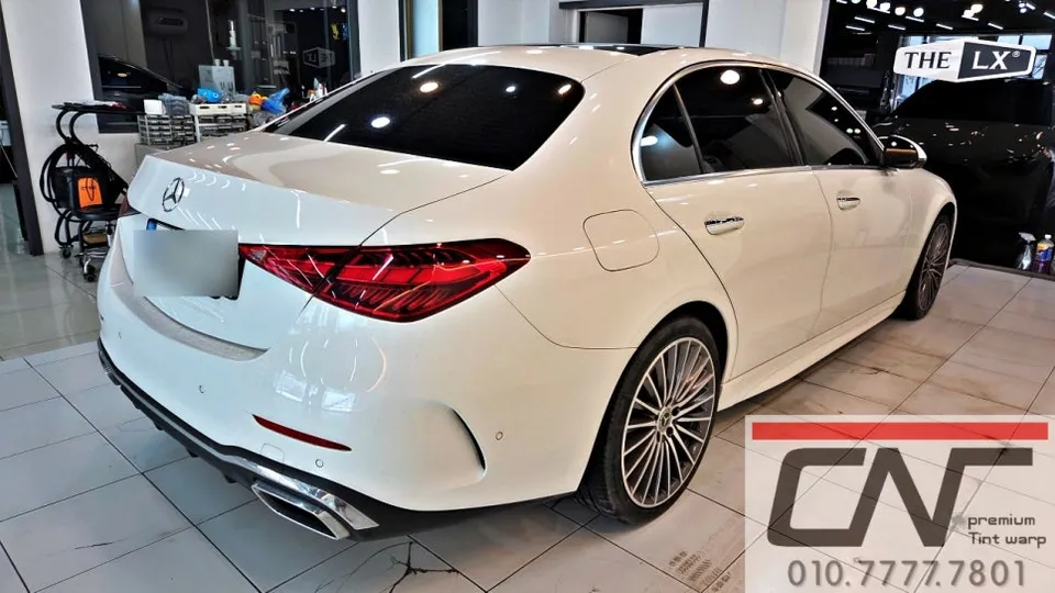 Mercedes-Benz C-Class W206のカーフィルム施工事例 施工写真 4-1