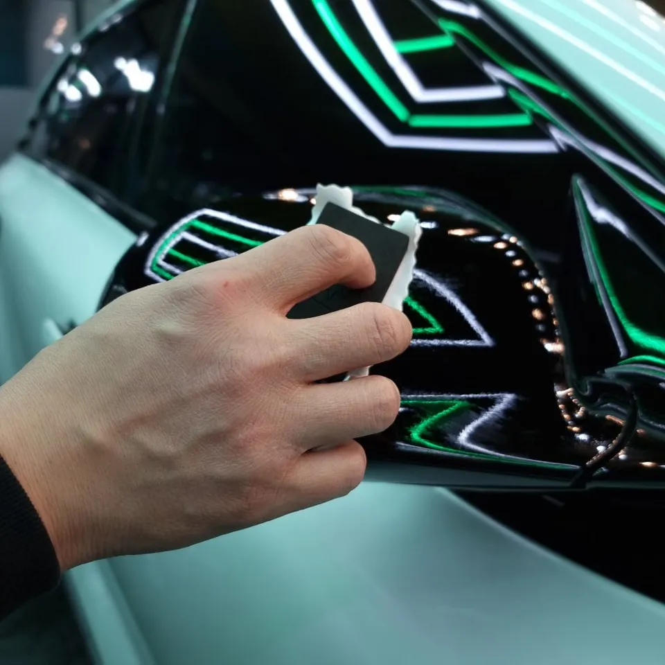 Hyundai NEXOのガラスコーティング事例 施工写真 1-2