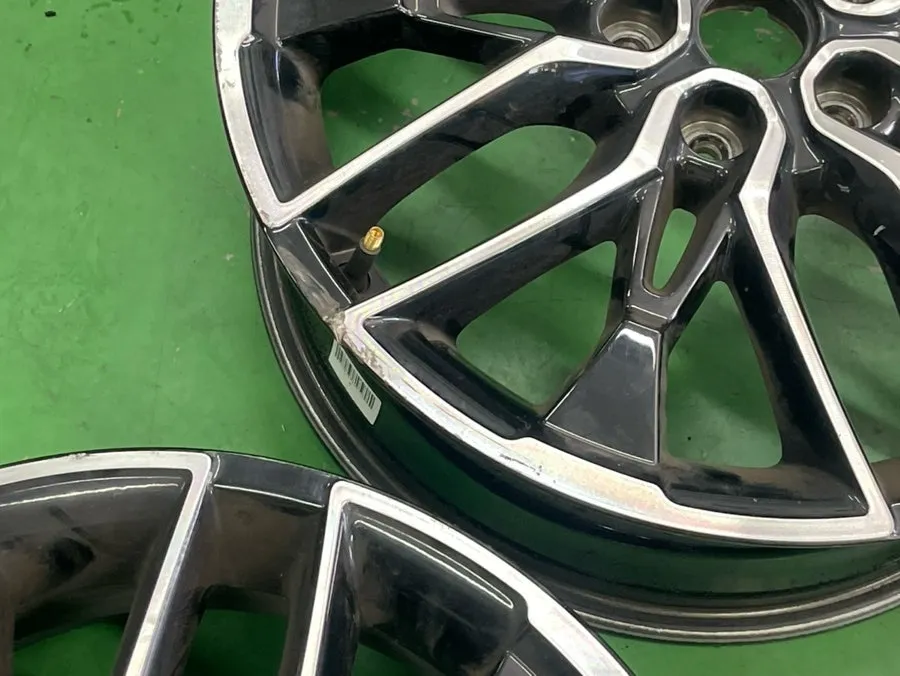 Kia K5 DL3 wheel repair - Kia K5 DL3 Wheel Repair Review — Severely Damaged Rims Restored photo 5