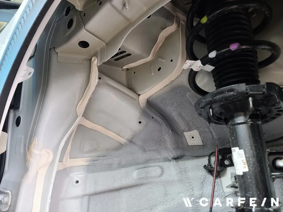 Kia EV6 soundproofing - Kia EV6 Soundproofing Review: Road Noise Reduction photo 6