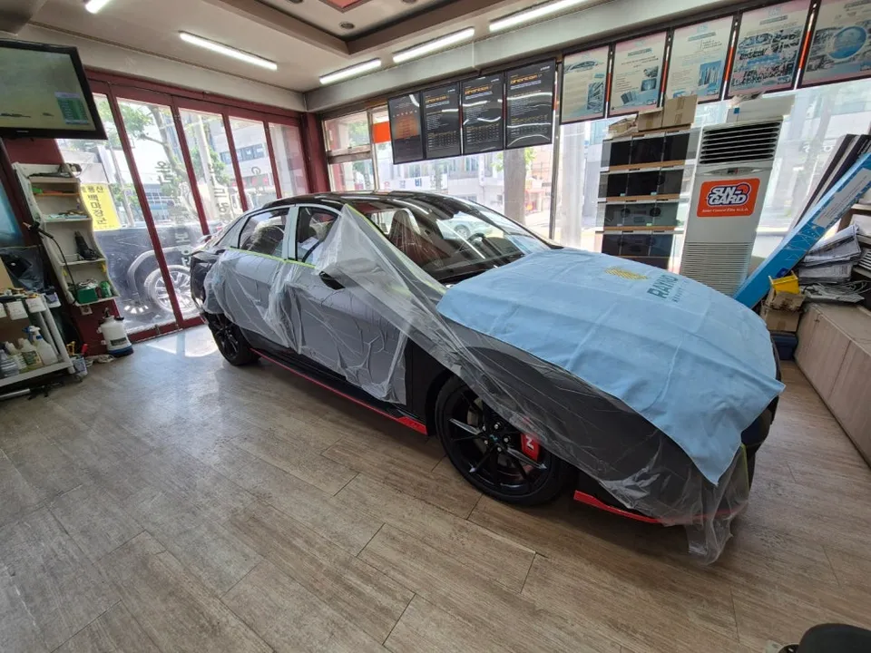 Hyundai Elantraのカーフィルム施工事例|費用目安・仕上がり 施工写真 3-2