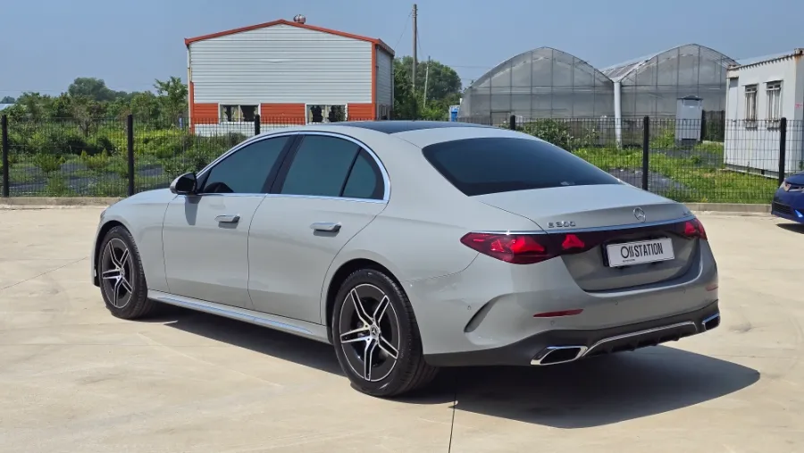 Mercedes-Benz Eクラス W213 カーフィルム施工事例 施工写真 4
