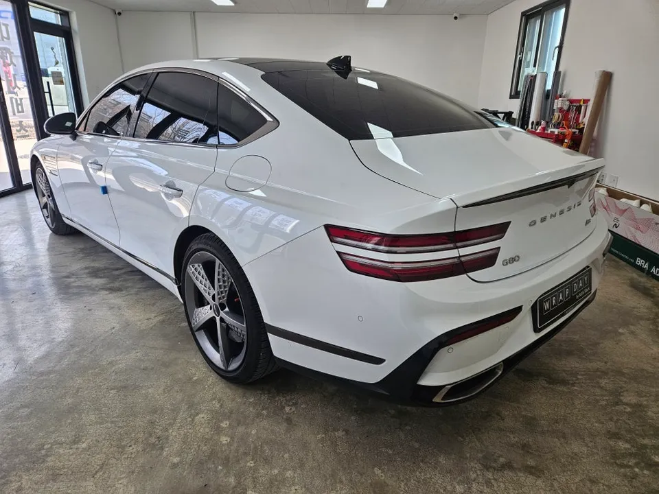 Genesis G80 vinyl wrap - Genesis G80 Vinyl Wrap Review — Roman Red High-Gloss Finish photo 4