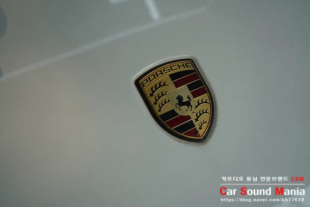Porsche Cayenne dash cam installation result