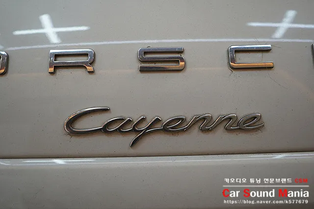 Porsche Cayenne Dash Cam Installation Review photo 2