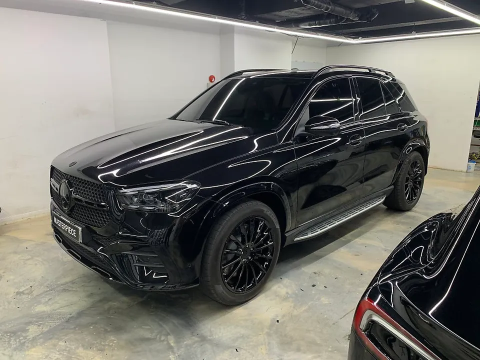 Mercedes-Benz GLE 450 vinyl wrap - Mercedes-Benz GLE 450 Vinyl Wrap Review: Blackout & Wheel Refinis photo 6
