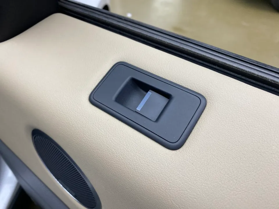 Land Rover Range Rover Sport interior customization - Land Rover Range Rover Sport Interior Customization Review photo 5