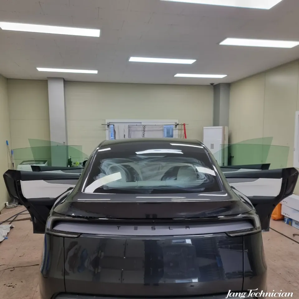 Tesla Model Y PPF施工事例|費用目安と仕上がり 施工写真 2-1