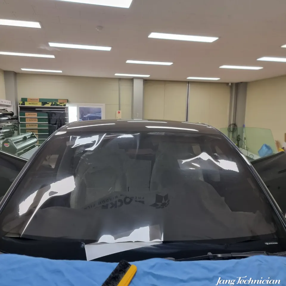 Tesla Model Y PPF施工事例|費用目安と仕上がり 施工写真 3-1