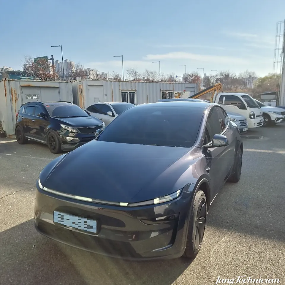 Tesla Model Y PPF施工事例|費用目安と仕上がり 施工写真 3-2