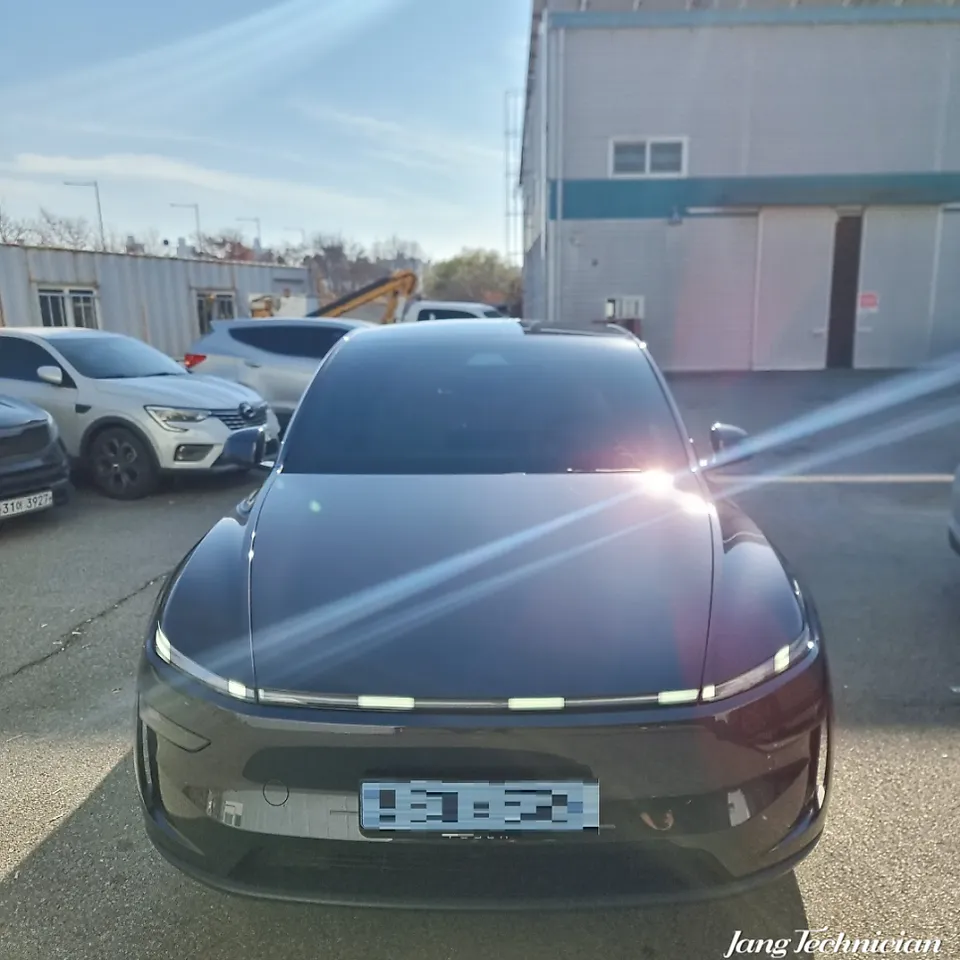 Tesla Model Y PPF施工事例|費用目安と仕上がり 施工写真 2-3