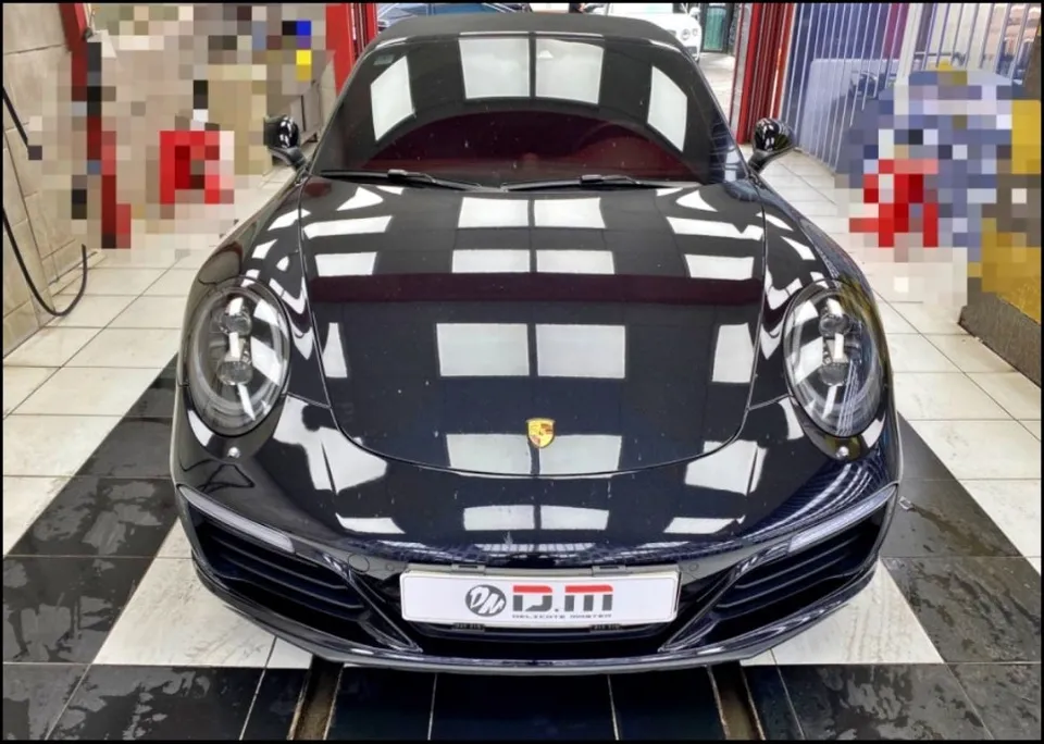 ポルシェ 911タルガのカーラッピング事例｜鮮やかな黄色で個性を演出 施工写真 3-1