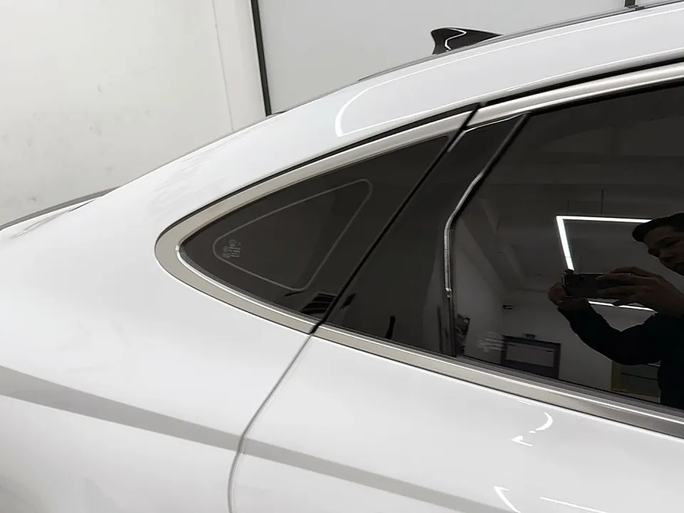 Hyundai Sonata DN8のカーラッピング事例:費用目安と仕上がり 施工写真 1-3