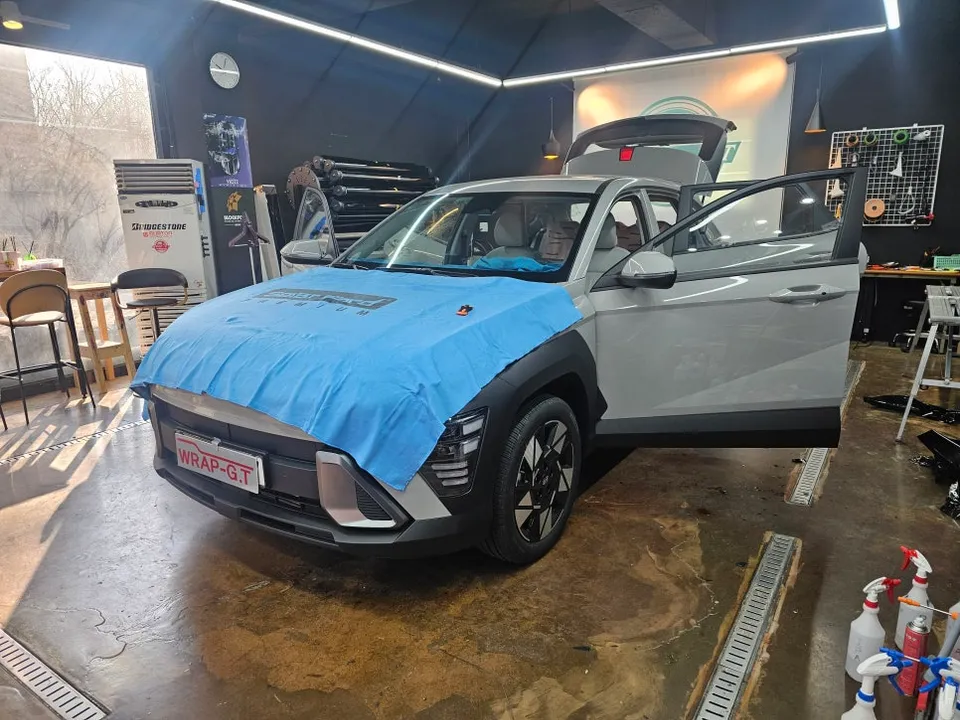 Hyundai Konaのカーフィルム施工事例｜費用目安・仕上がり 施工写真 3-1