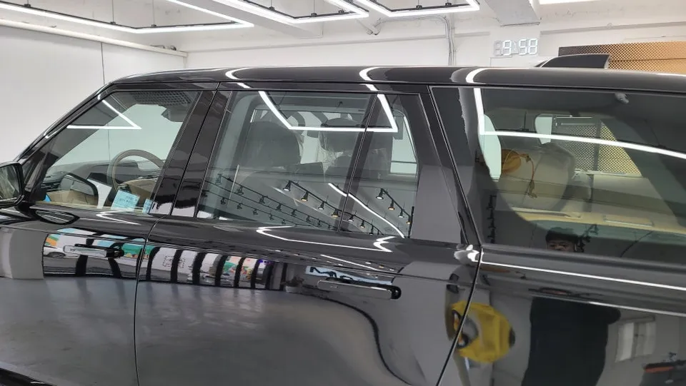 Mercedes-Benz S-Classのカーフィルム施工事例｜費用目安・仕上がり 施工写真 3-1