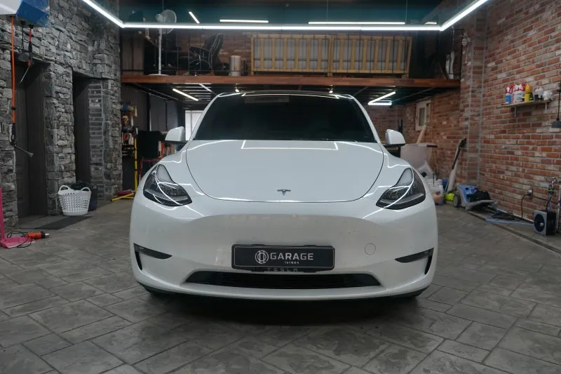 TeslaのPPF施工事例 施工写真 4-1