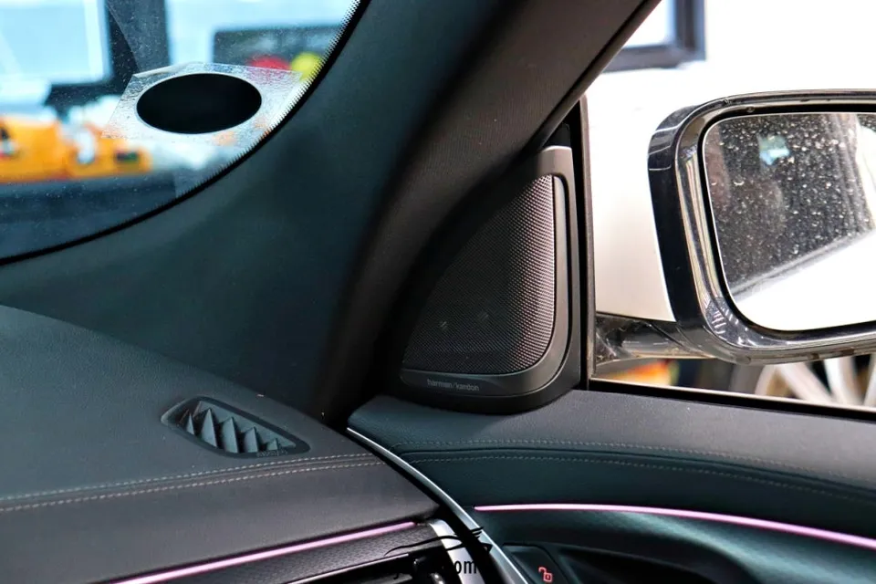 BMW 6 Series GT ambient lighting - BMW 6 Series GT Ambient Lighting Review: Enhanced Interior photo 5