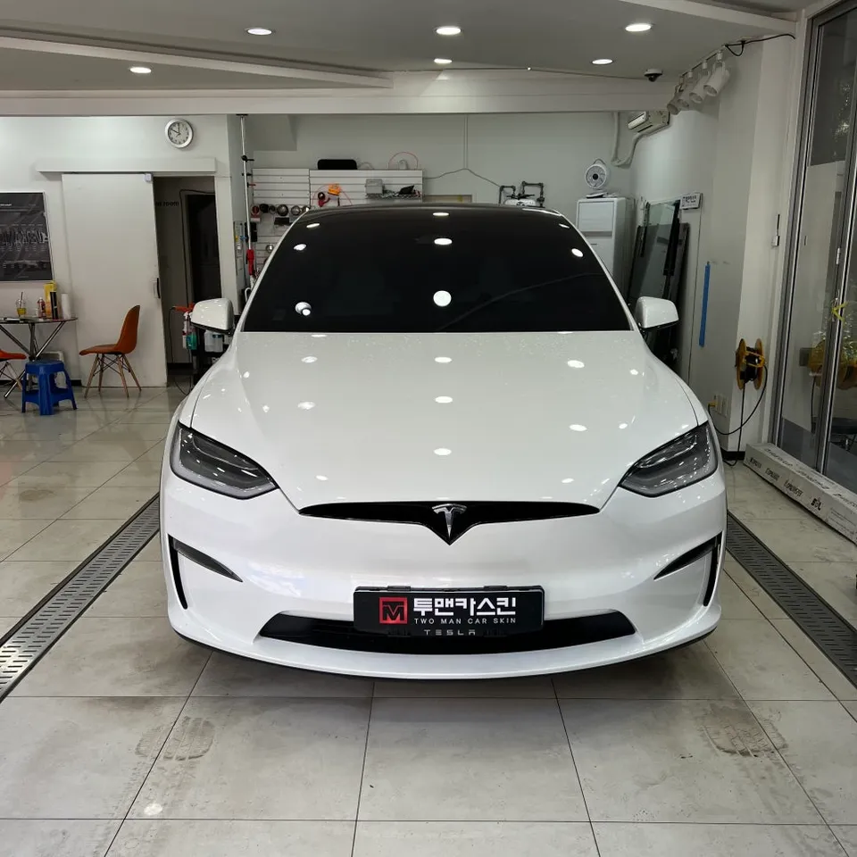 Tesla Model Xのカーラッピング事例｜無光沢ブラックの変貌 写真