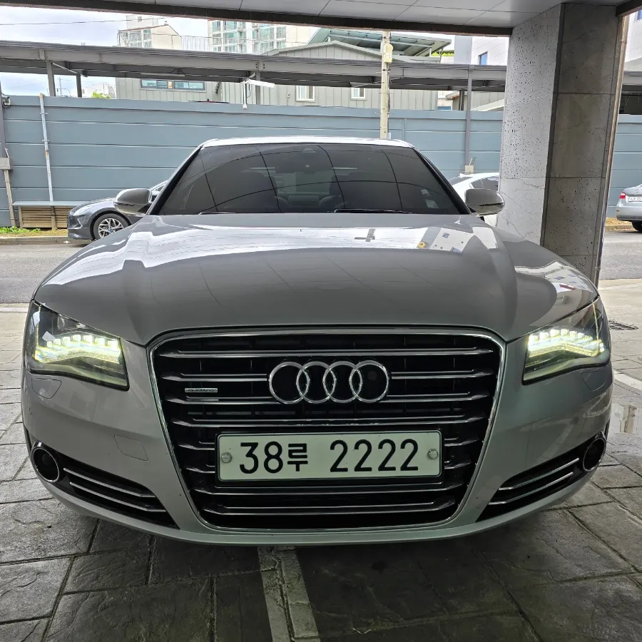 Audi A8 Ambient Lighting Review — Enhanced Interior LED Mood