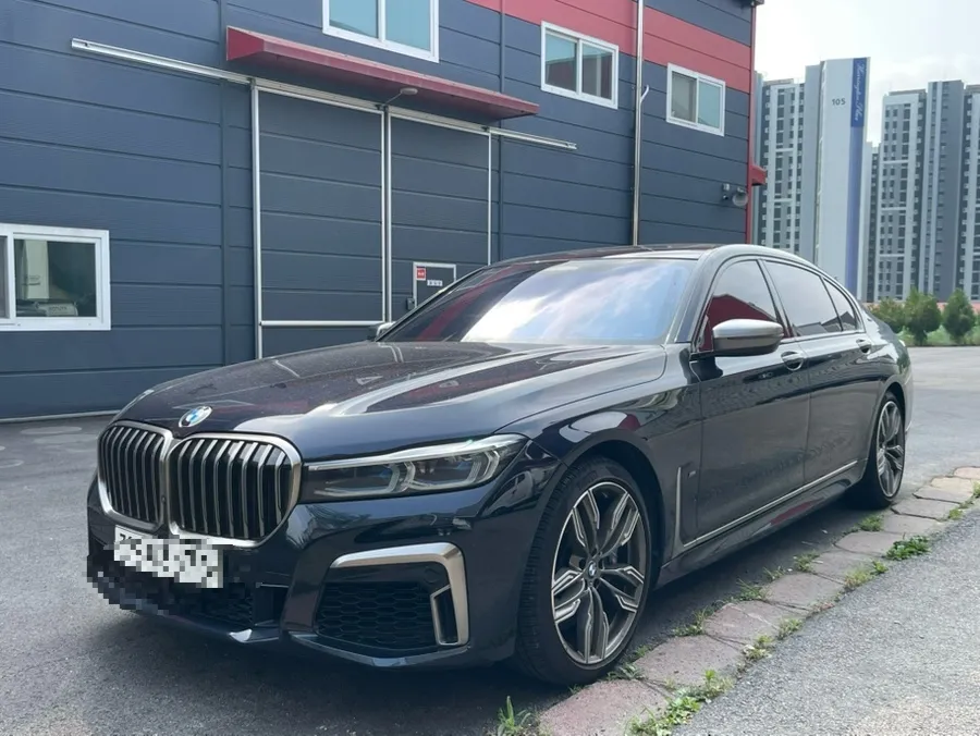 BMW 760Li Wheel Repair Review: Diamond Cut Restoration photo 2