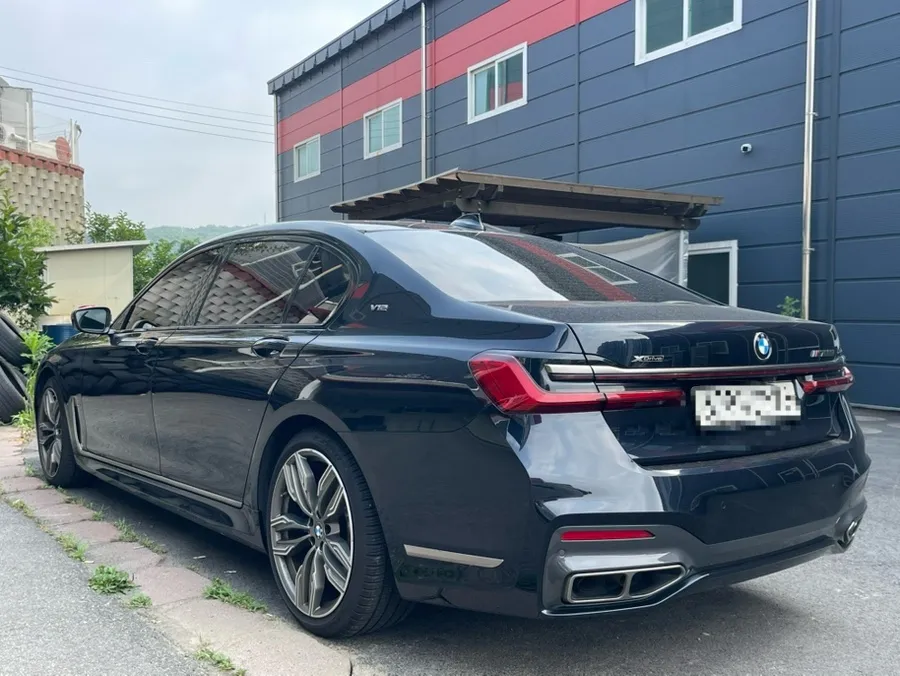 BMW 760Li xDrive G11 wheel repair - BMW 760Li Wheel Repair Review: Diamond Cut Restoration photo 3