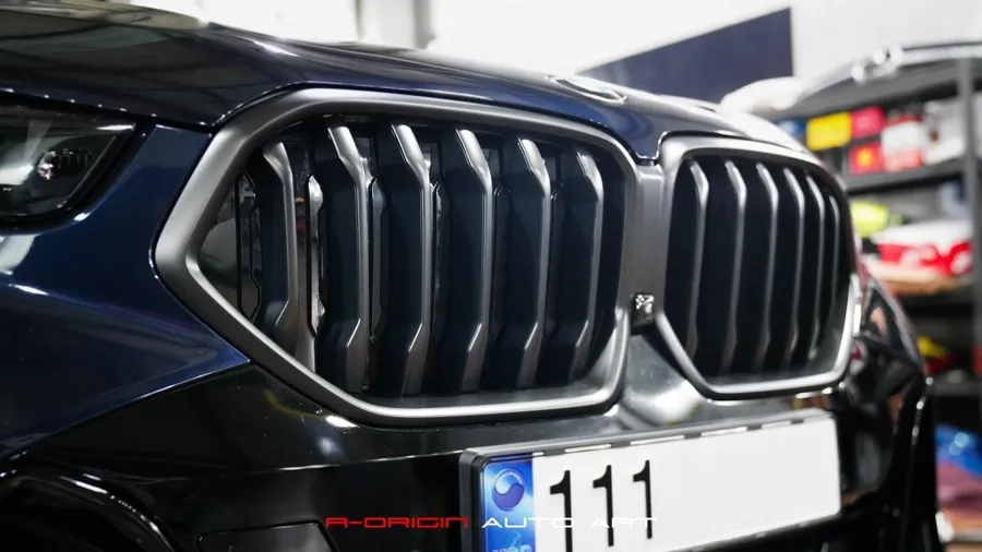 BMW X6 グリルPPF施工事例|高級感あるブラック化 施工写真 2-1