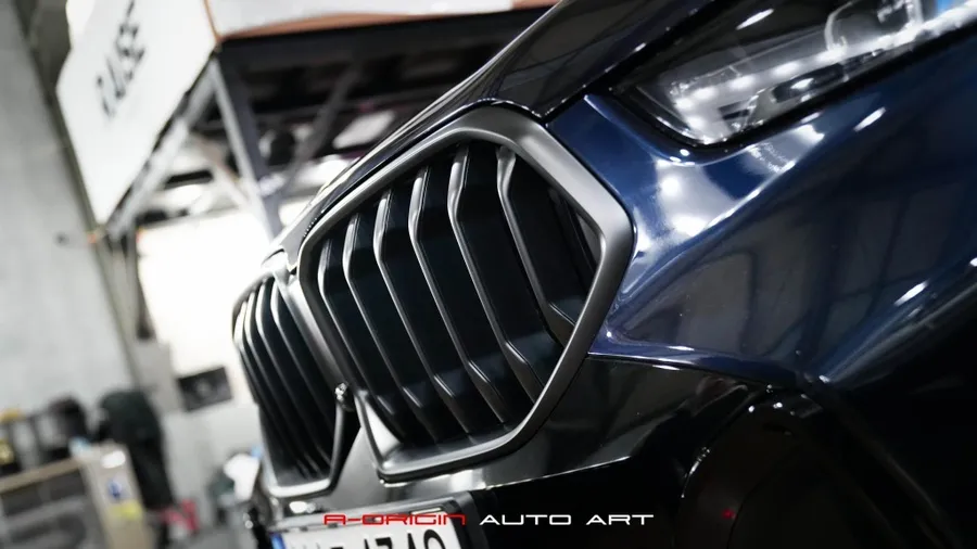 BMW X6 グリルPPF施工事例|高級感あるブラック化 施工写真 1-2