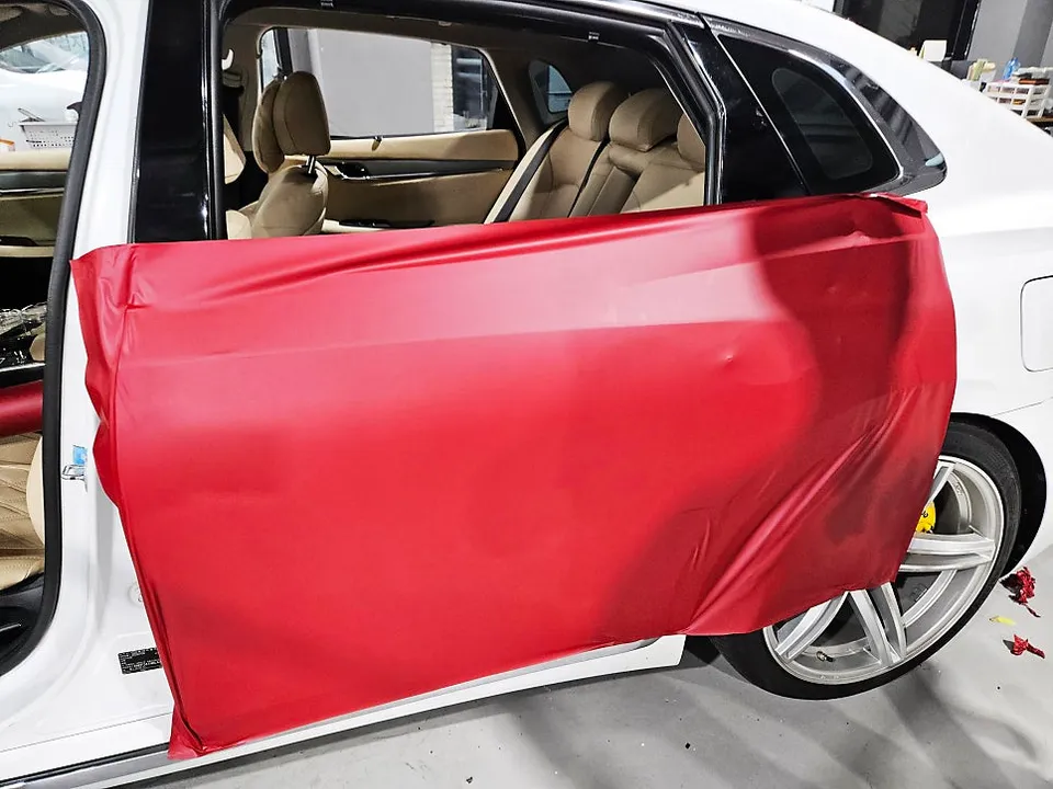 Hyundai Grandeur IGのカーラッピング事例 施工写真 1-2