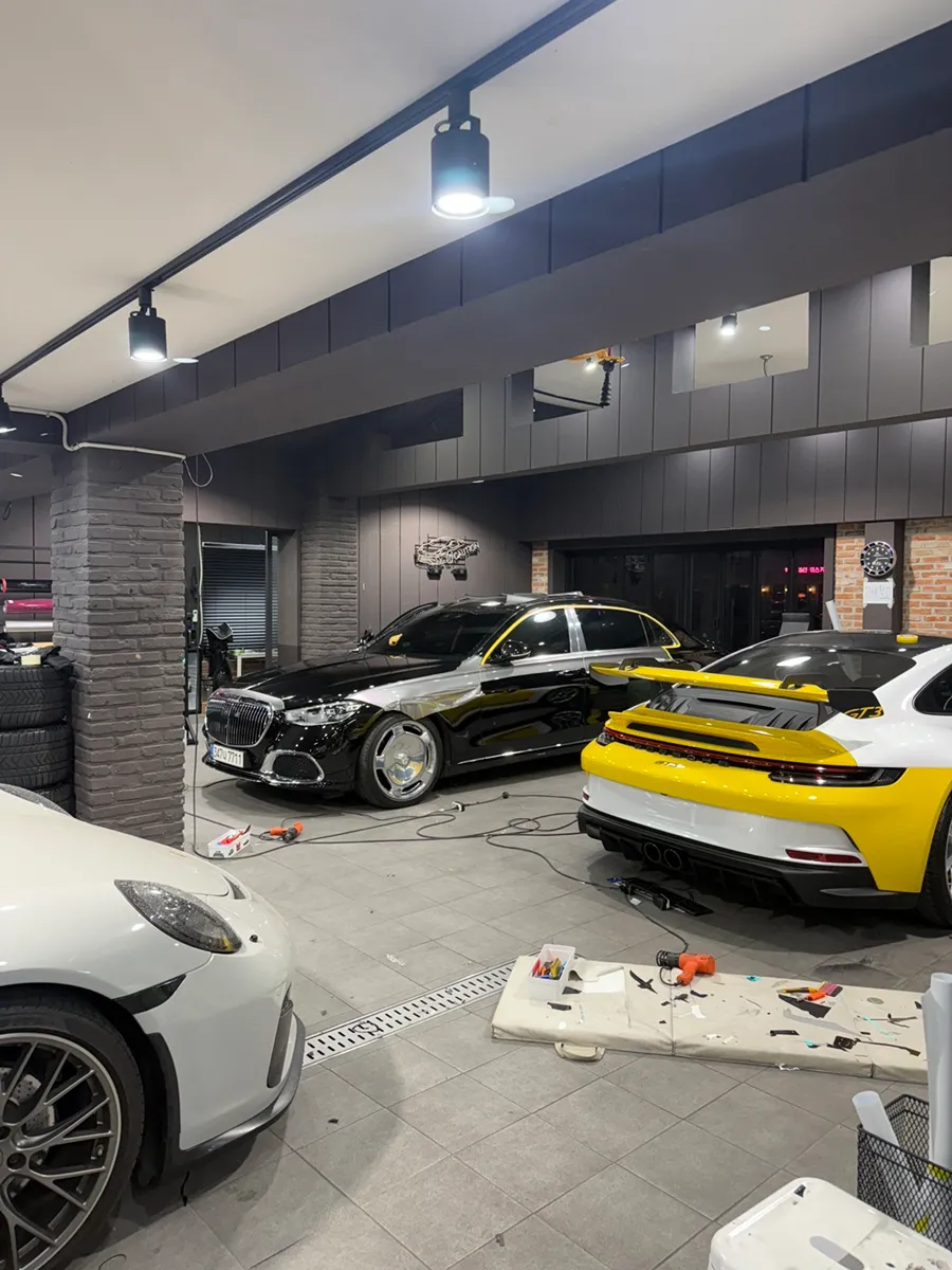 ポルシェ911のカーラッピング事例｜費用目安・仕上がり 施工写真 1-2