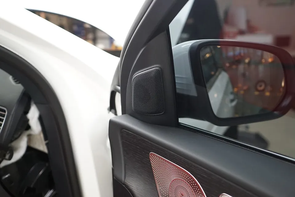 Mercedes-Benz GLE W167 ambient lighting - Mercedes-Benz GLE W167 Ambient Lighting Review — Transformed Inte photo 6