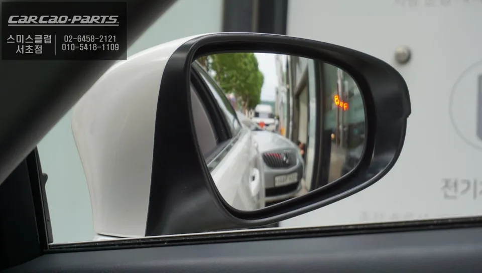Lexus ES oem options - Lexus ES OEM Options Review: Blind Spot Sensors photo 4