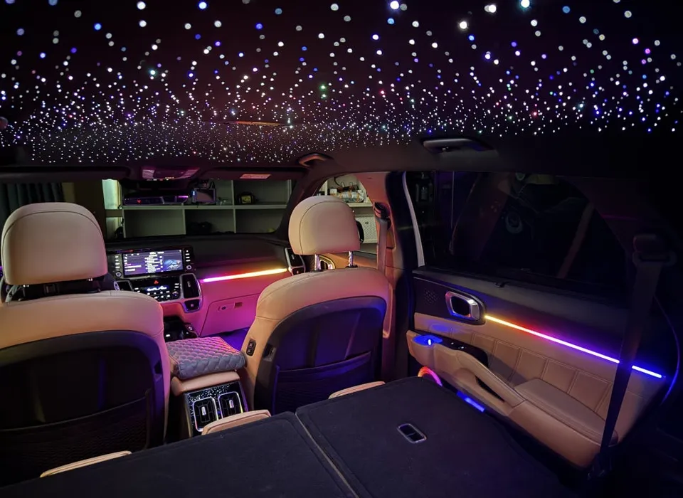 Kia Sorento MQ4 ambient lighting installation result