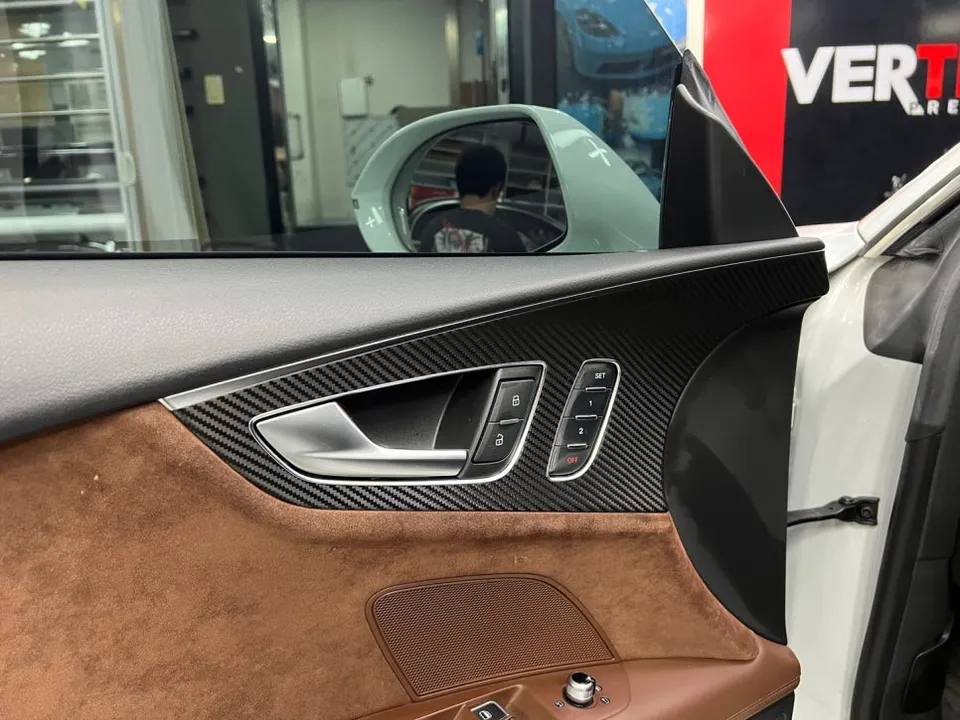 Audi A7のカーラッピング事例|費用目安・仕上がり 施工写真 2-3