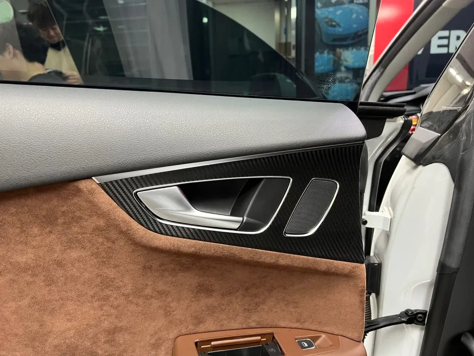 Audi A7のカーラッピング事例|費用目安・仕上がり 施工写真 3-3