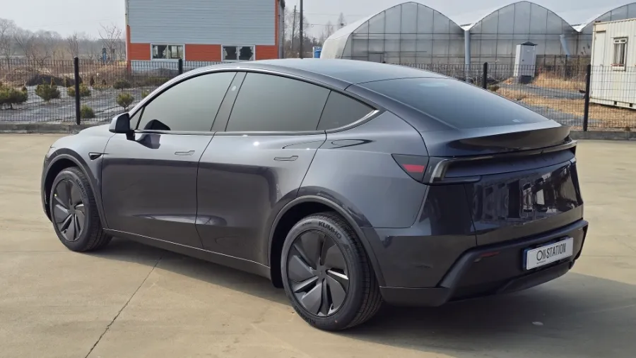 Tesla Model Y window tinting - Tesla Model Y Window Tinting Review: Ceramic Film photo 4