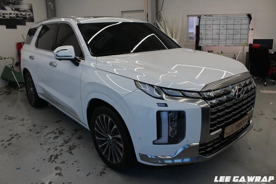 Hyundai Palisadeのカーラッピング事例|費用目安・仕上がり 施工写真 2-1