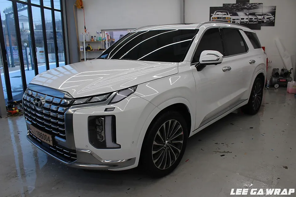 Hyundai Palisadeのカーラッピング事例|費用目安・仕上がり 施工写真 3-2