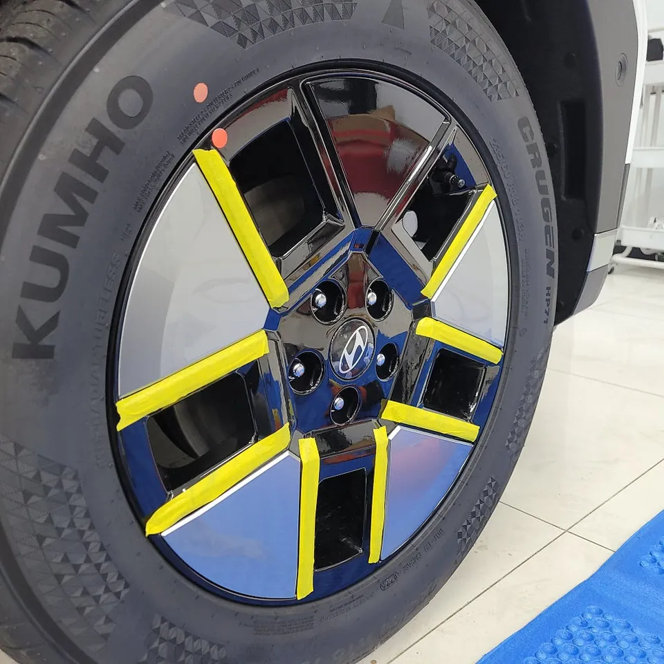 Hyundai Santa Feのカーラッピング事例 施工写真 1