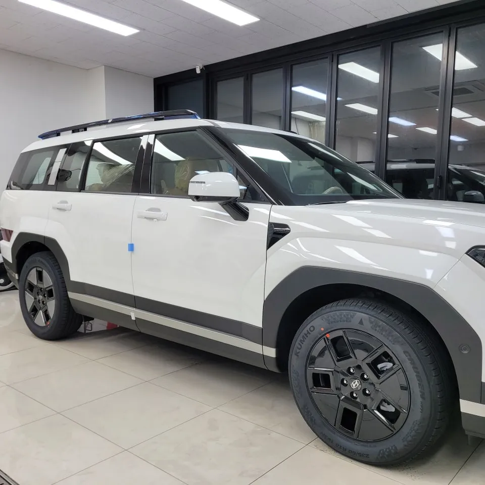 Hyundai Santa Feのカーラッピング事例 施工写真 4