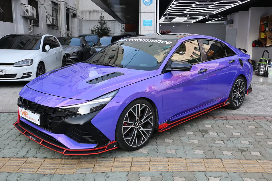 Hyundai Elantra Nのカーラッピング事例｜個性的な変身 施工写真 1-2