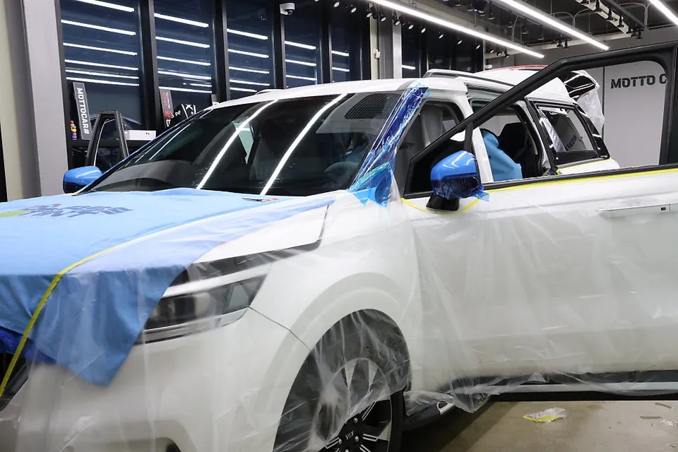 Kia Carnivalのカーフィルム施工事例|費用目安・仕上がり 施工写真 1-2