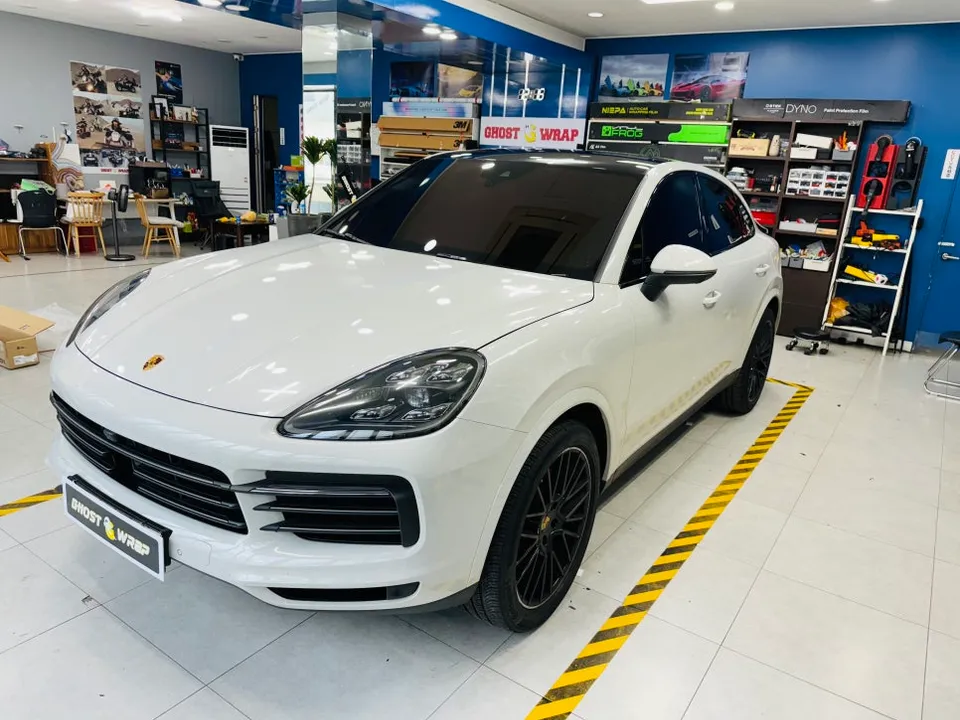 Porsche Cayenne PPF施工事例|傷から守る保護フィルム 施工写真 1-3