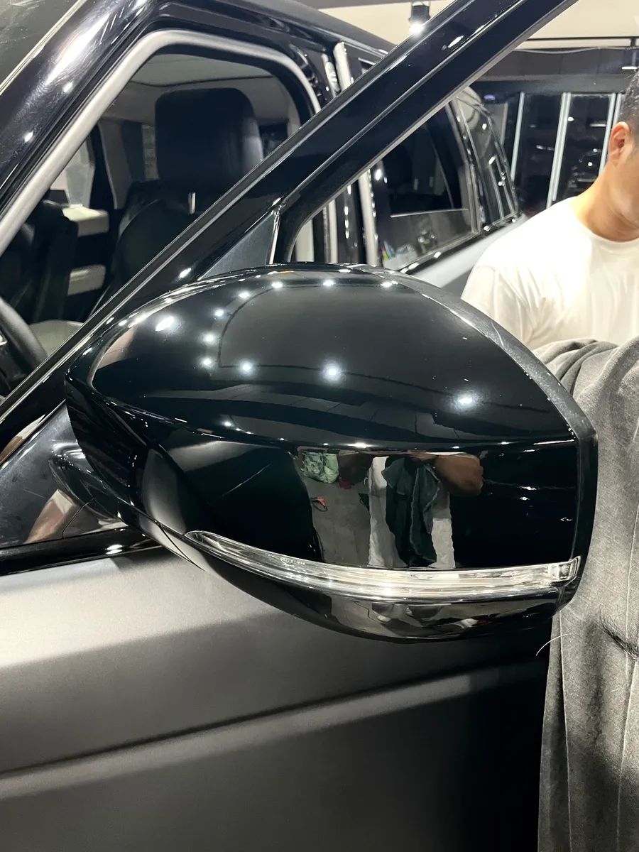 Land Rover Range Rover Sportのカーラッピング事例 施工写真 4-2