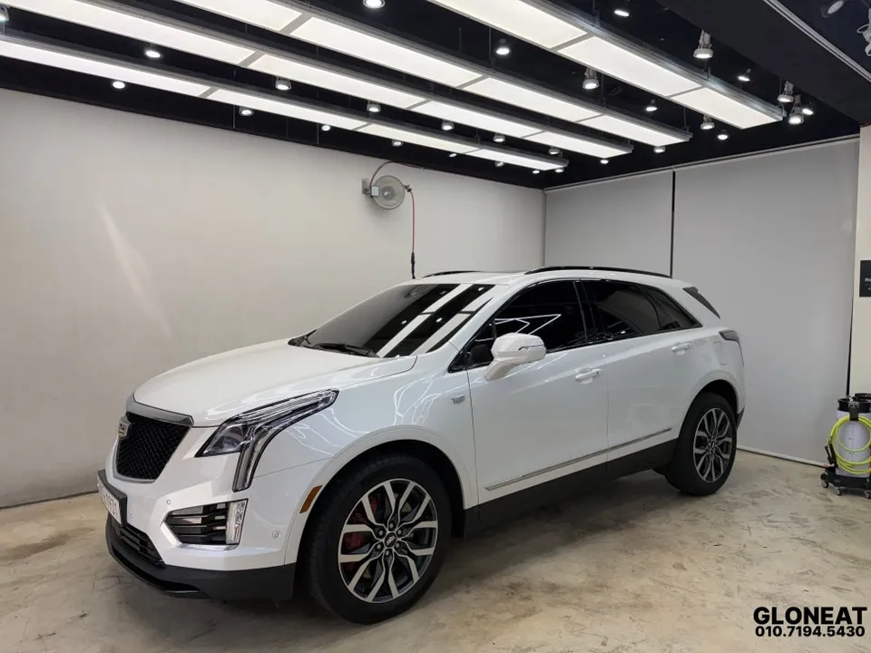 Cadillac XT5 oem options installation result