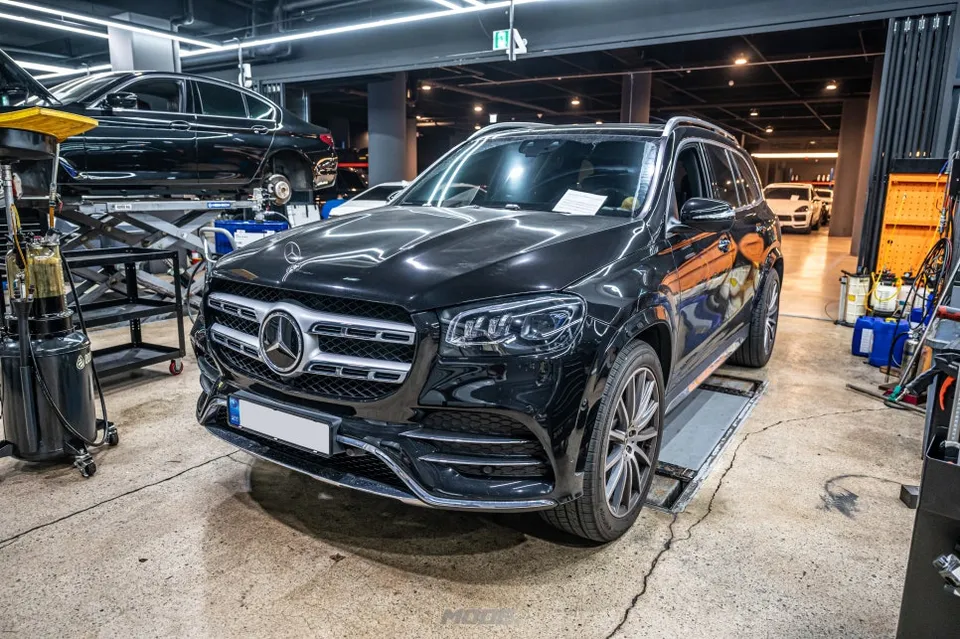 Mercedes-Benz GLS 580 exhaust upgrade installation result